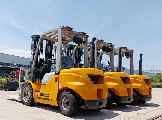 6600LBS 7700LBS ডিজেল ফর্কলিফ্ট প্রস্তুতকারক 3500kg ডিজেল চালিত ফর্কলিফ্ট