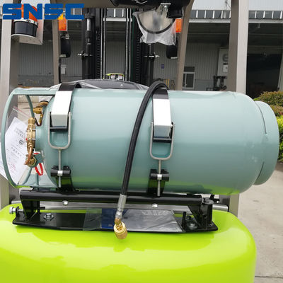 নিসান ফর্কলিফ্ট FL18 4000 পাউন্ড কানাডা ফর্কলিফ্টার পেট্রল চালিত