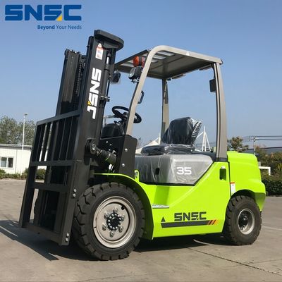সাইড Shifter 4x4 ফোর্কলিফ্ট YUNNEI ইঞ্জিন 3500kg ছোট অফ রোড ফোর্কলিফ্ট