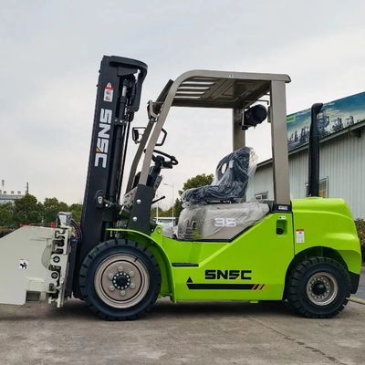 সাইড Shifter 4x4 ফোর্কলিফ্ট YUNNEI ইঞ্জিন 3500kg ছোট অফ রোড ফোর্কলিফ্ট